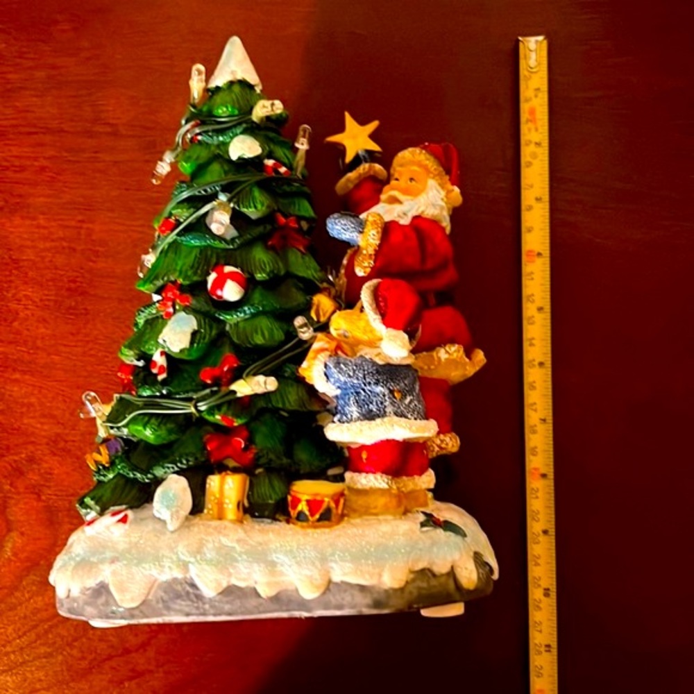 MUSICAL LED HOLIDAY TREE. SANTA  CLAUSE AND LITTLE BEAR 🎅 🐻🎄🌲 - Picture 8 of 11
